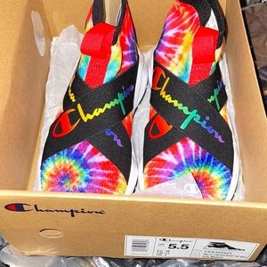 Champion (tie-dye) rally crossover sz. 5.5 youth